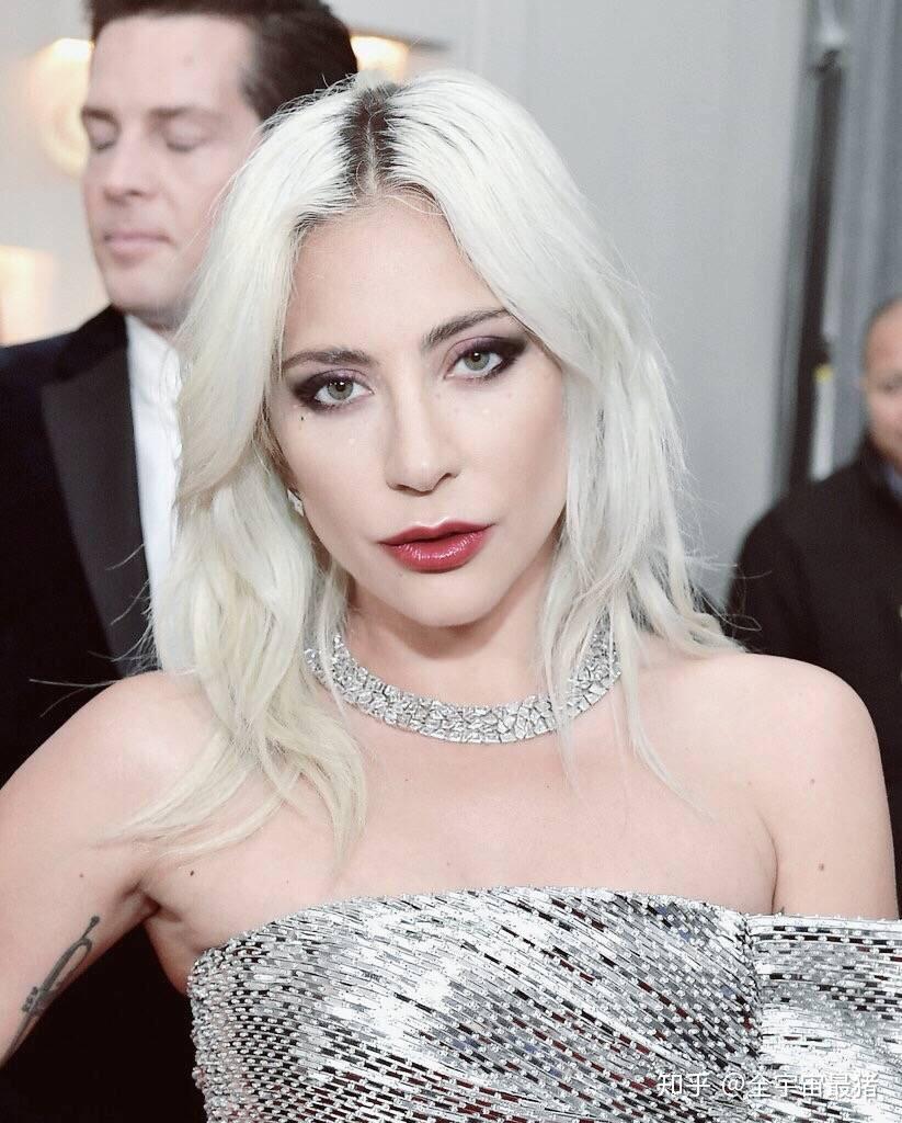 如何评价ladygaga?