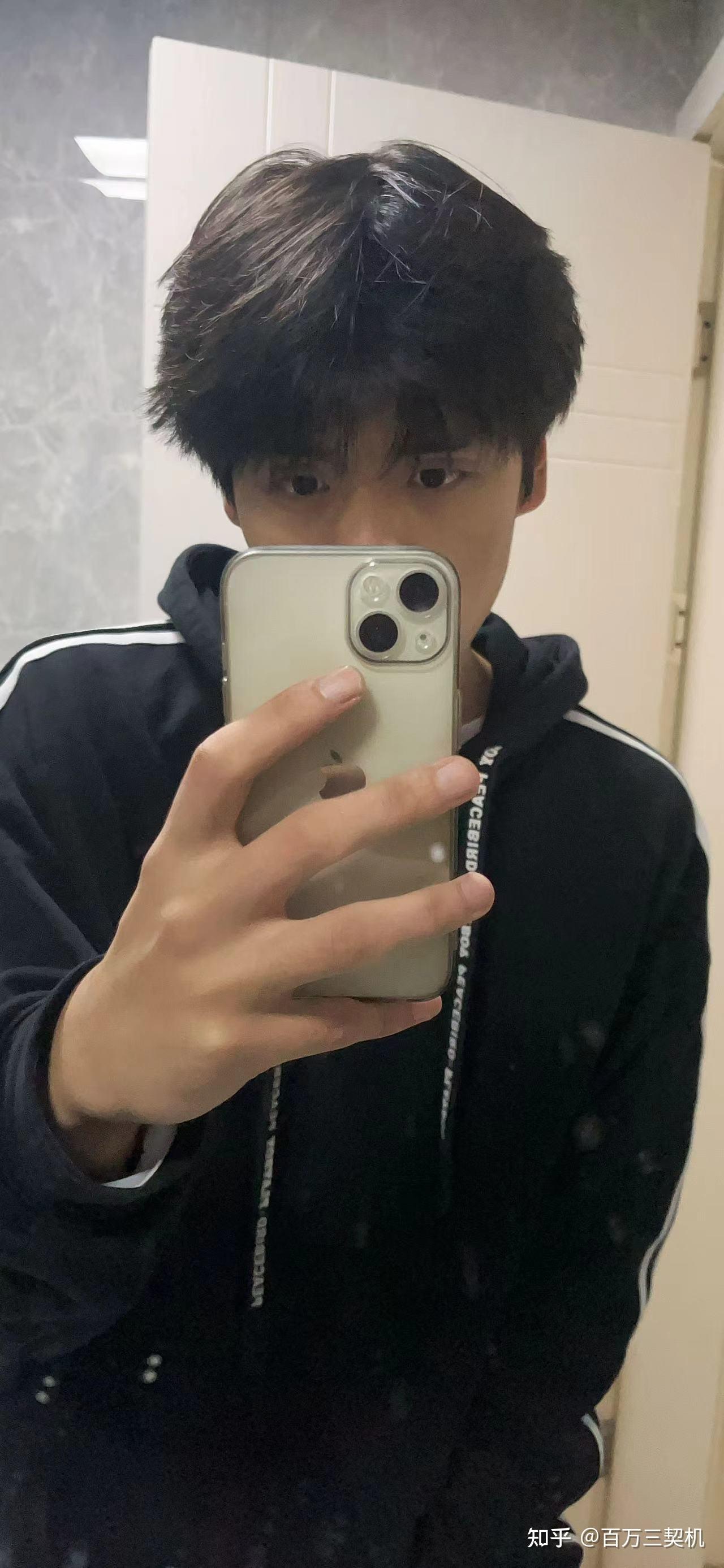 网恋男友爆的照看一下是不是网图?