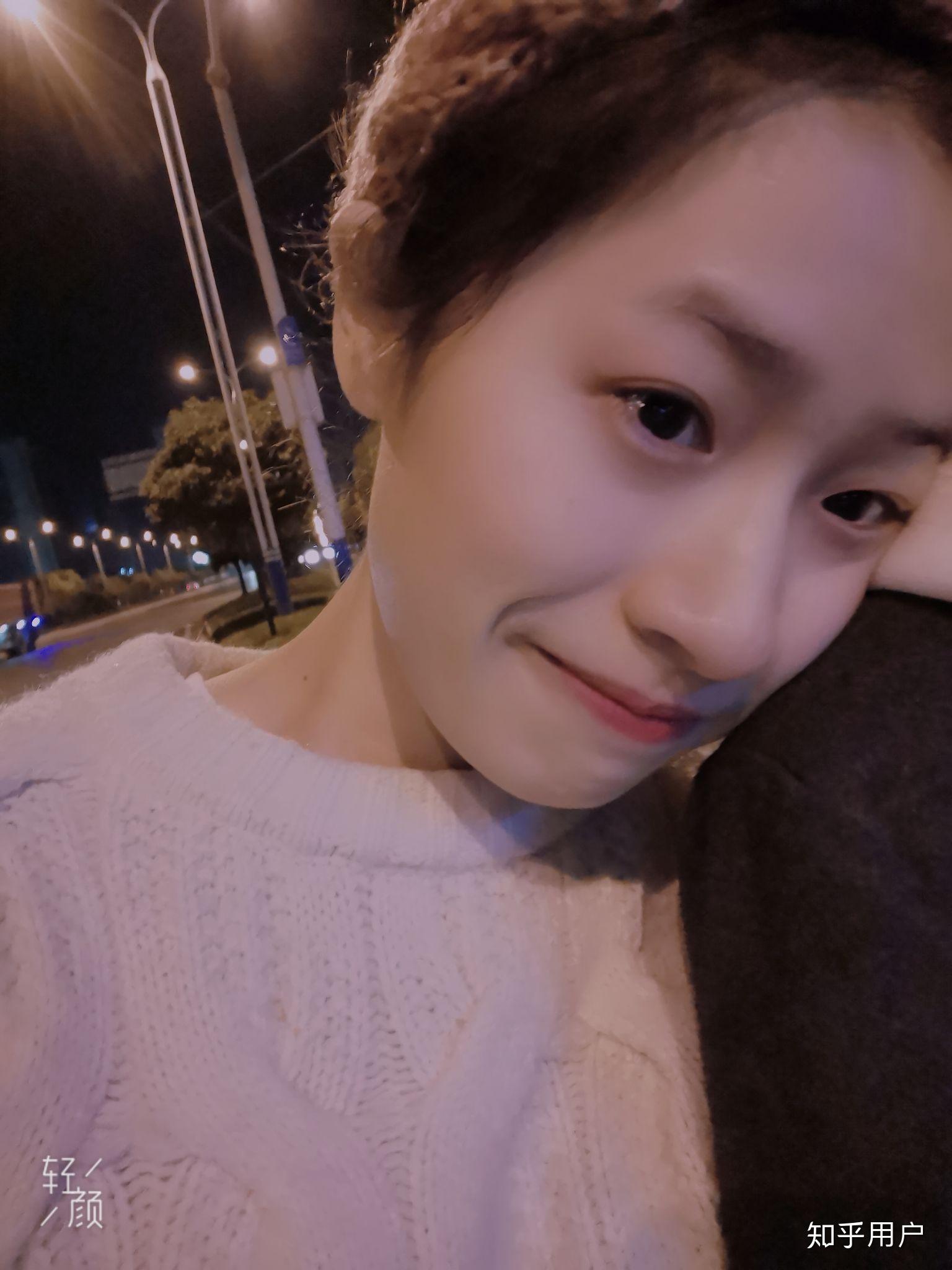 有没有小眼睛大鼻子还很好看的女生