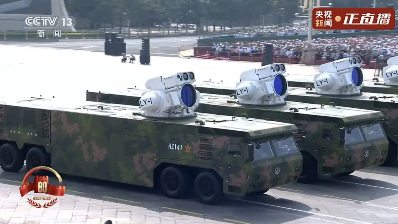 反无人机方队接受检阅,反无弹炮系统、高能激光武器、高功率微波武器,它们有哪些作用? - 知乎