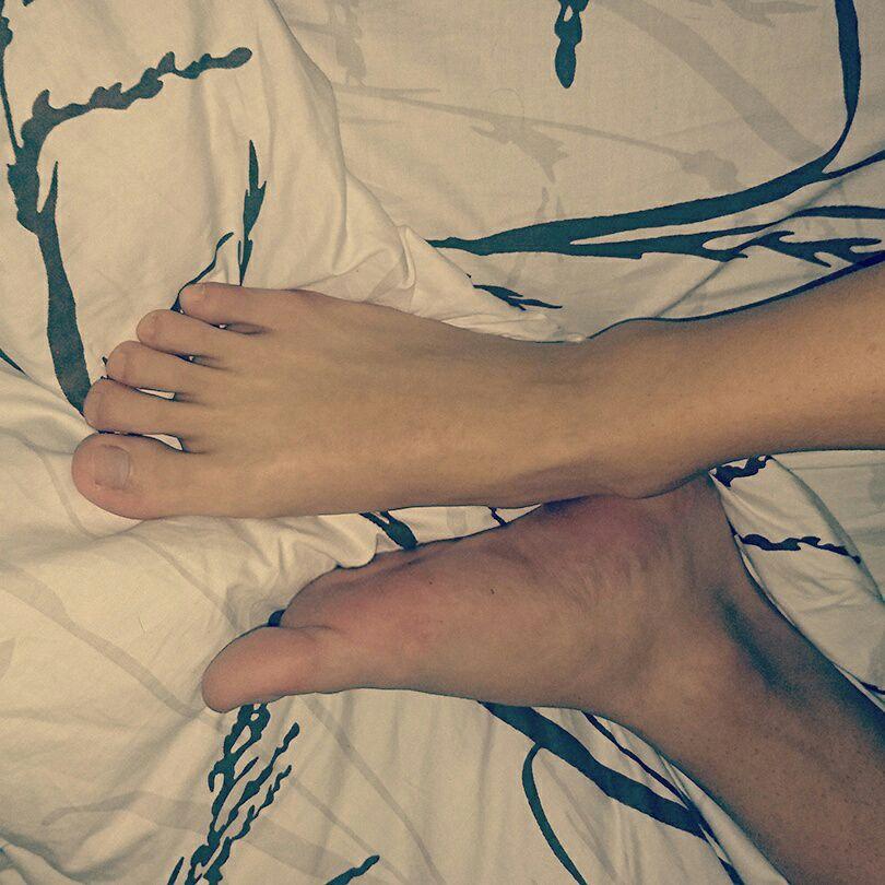 男孩子有一双好看的脚是一种什么样的体验? - 知乎