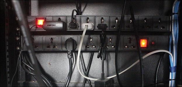 数据中心里常说的PDU是什么?分类及功能是什么? - 知乎