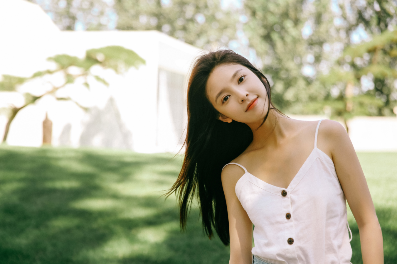 章若楠13个拍照姿势分享 Get同款 拍出少女感满满的照片 知乎