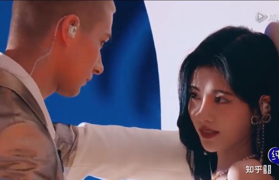 如何看待米卡和曾涵江的友情