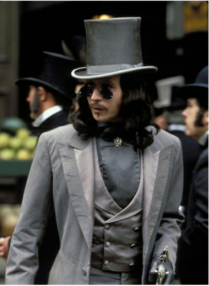 你如何看待惊情四百年这部电影