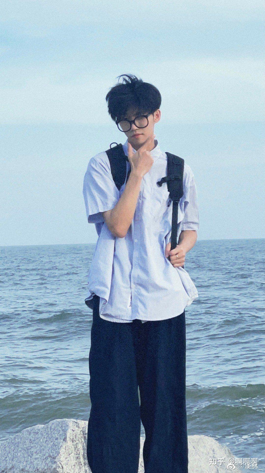 有人见过抖音帅哥长颈先生露脸吗