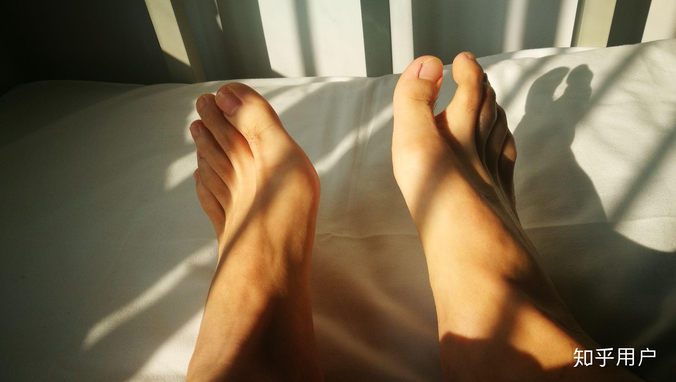 有没有好看的男生瘦脚看看? - 知乎