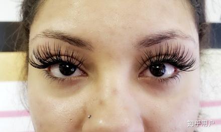 她们的睫毛是天生浓密,还是粘的假睫毛? - 知乎