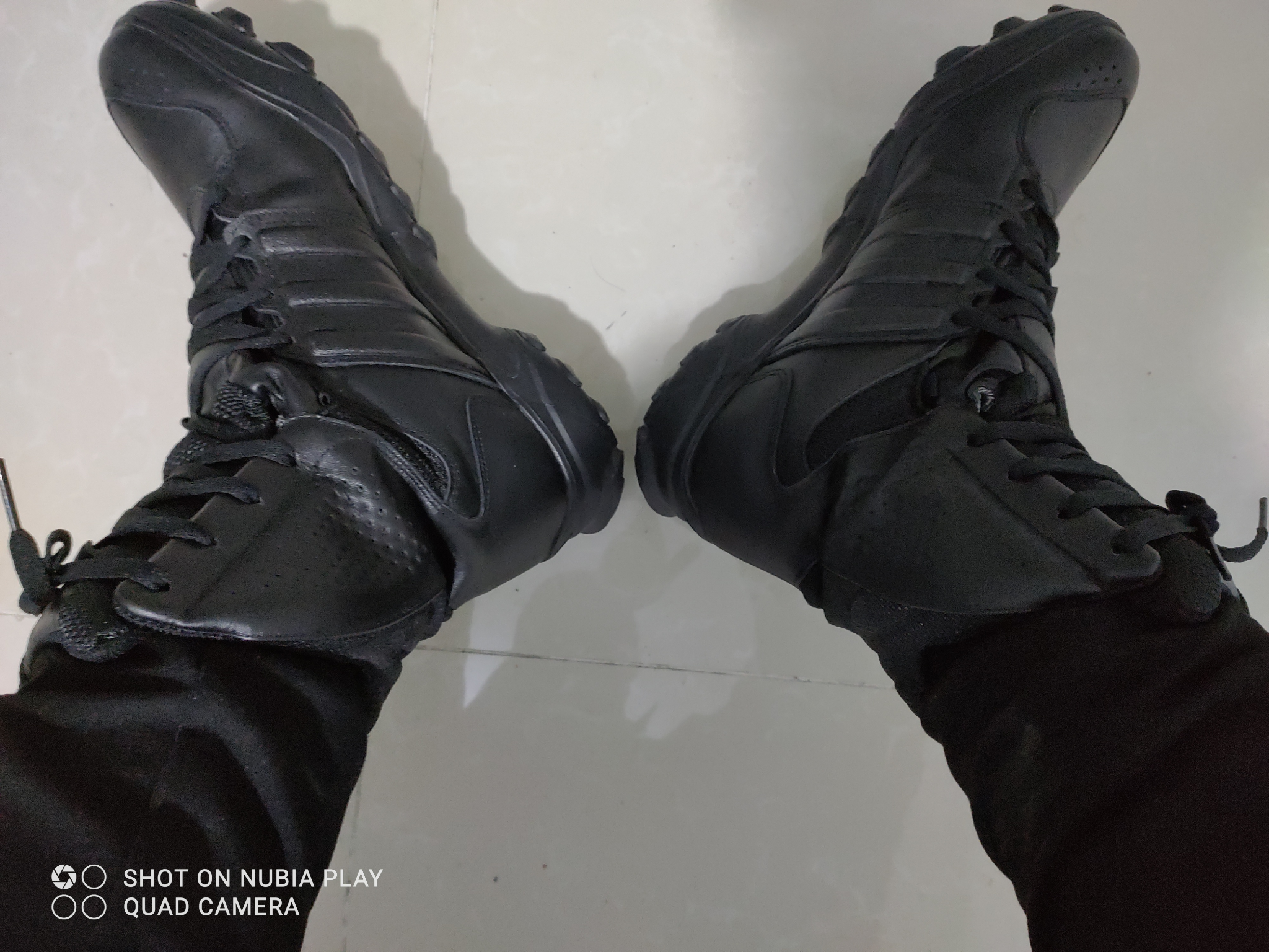 鞋子被踩掉是什么样的体验