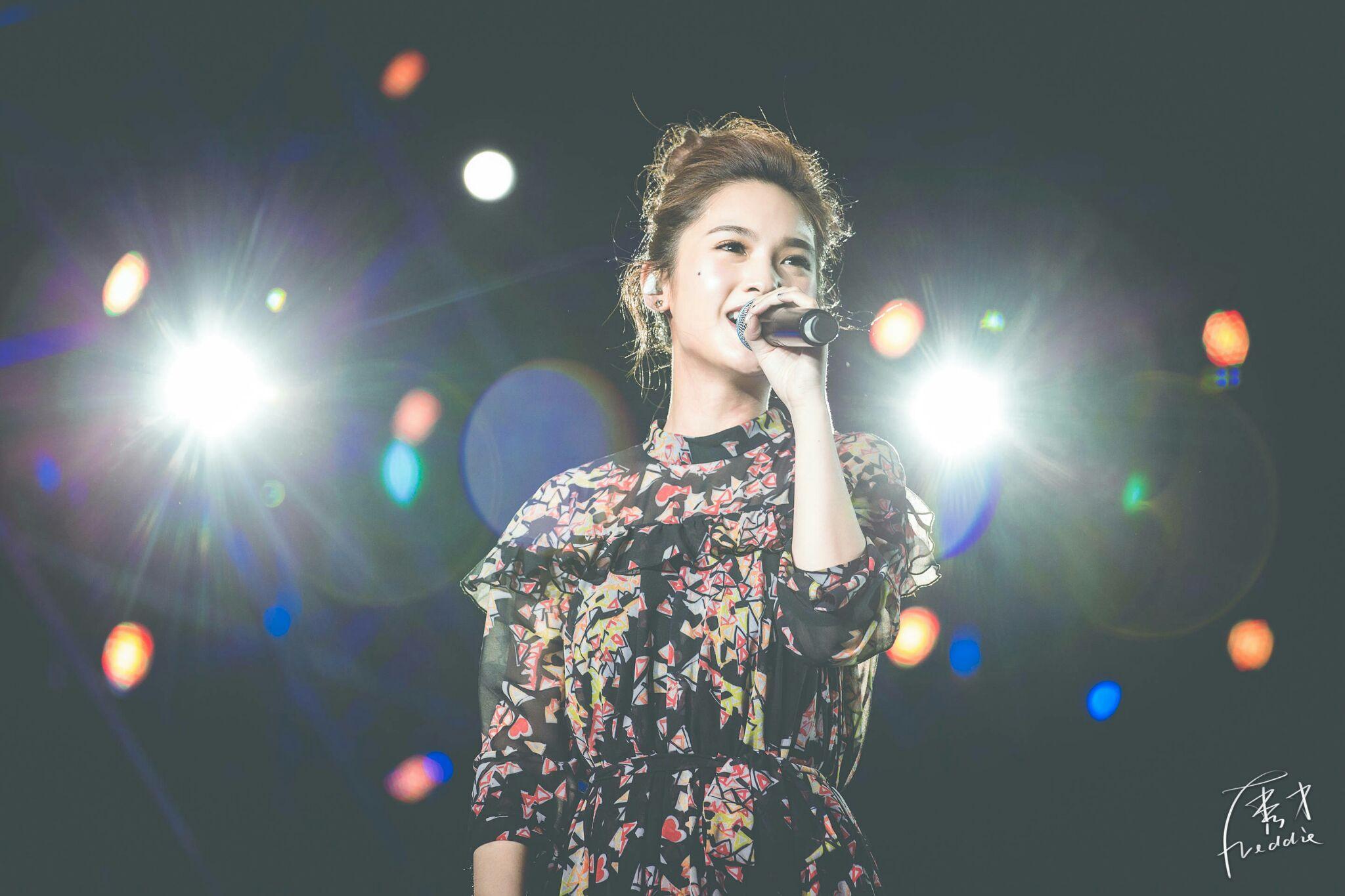 你们觉得唱歌时表情最美的歌手