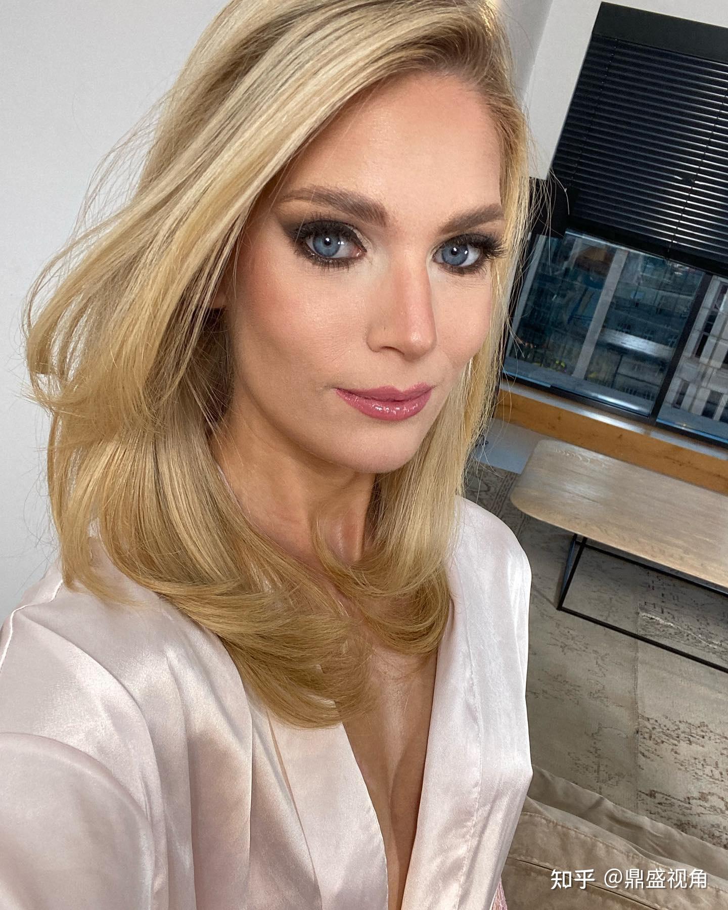 坎迪·利西斯(Candee Licious)，来自匈牙利的，完美双馨女演员 - 知乎