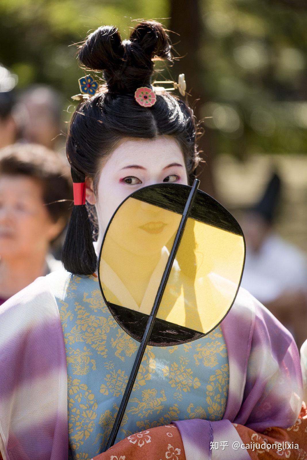 为什么平安时代的日本服饰看起来像汉服