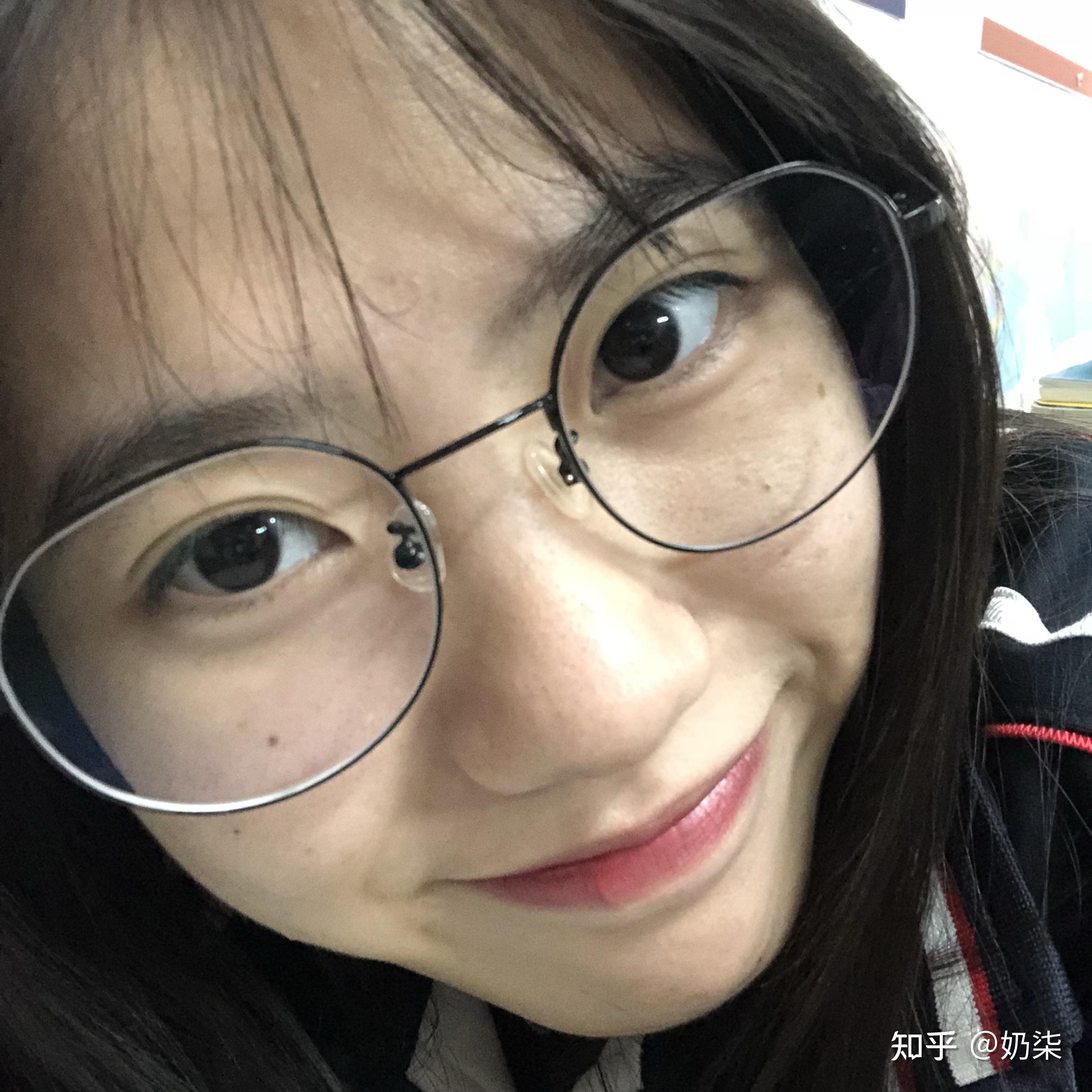 在素颜状态下用 iphone 前置摄像头自拍且不加滤镜不开美颜功能是什么