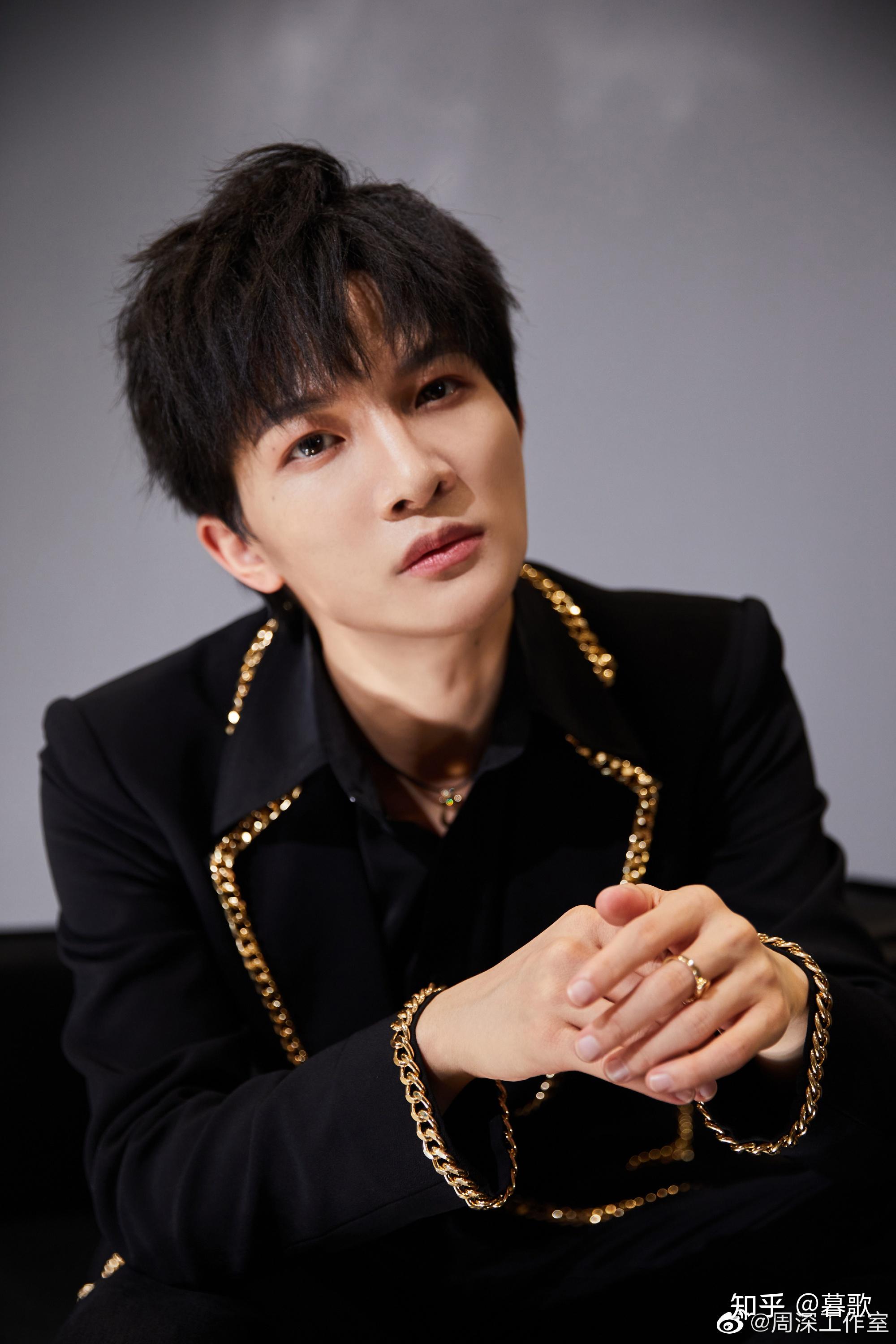 如何评价周深在《创造营 2021》决赛中表演的《champions》? - 知乎