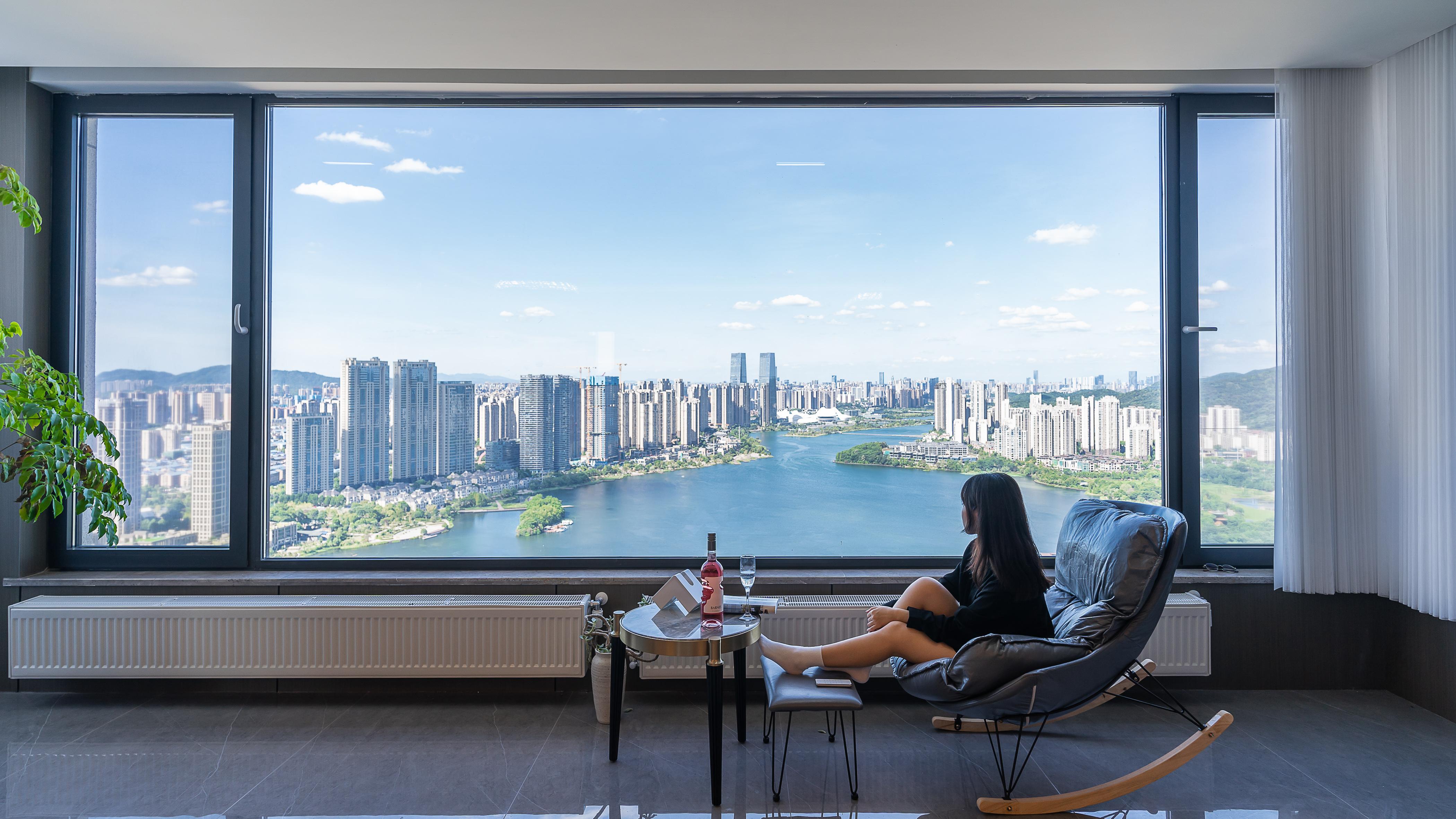 入住即后悔?落地窗到底能不能做?!3分钟给你讲清楚哪些房子才适合做落地窗! - 知乎