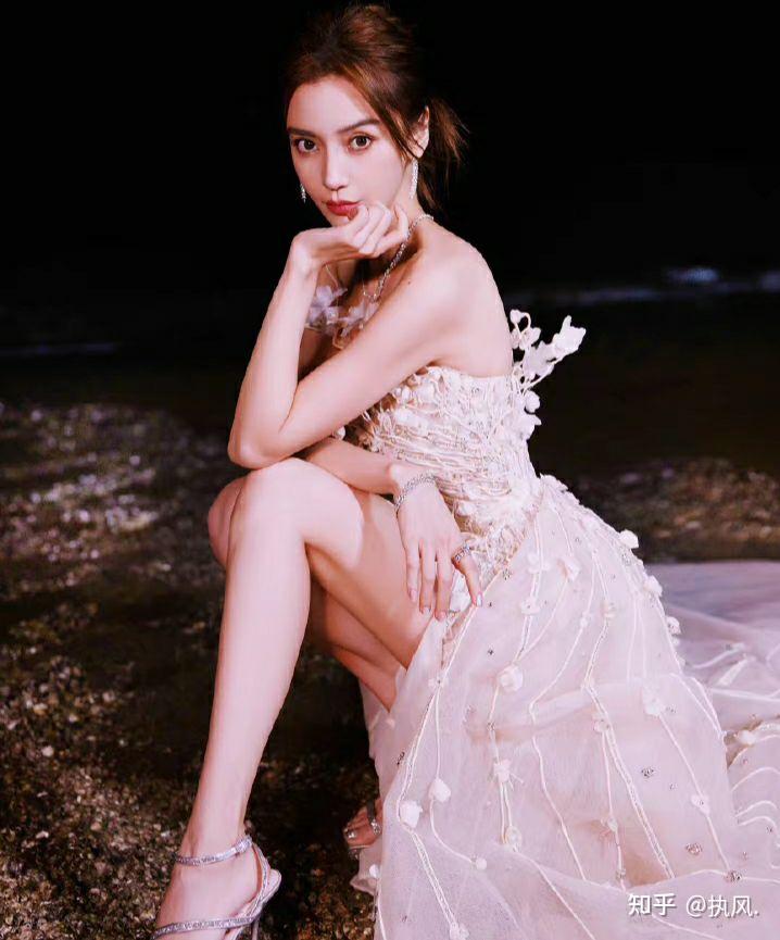 金鸡奖杨颖的红毯造型怎么样? - 知乎