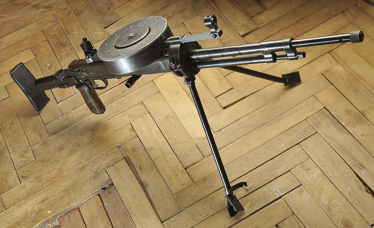 如何评价苏联二战采用的dt机枪? - 知乎