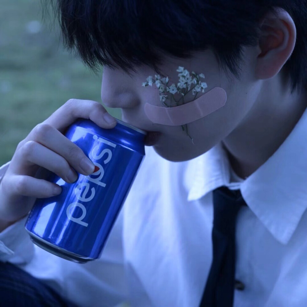 有哪些让女生一眼就心动的微信男头像? - 知乎