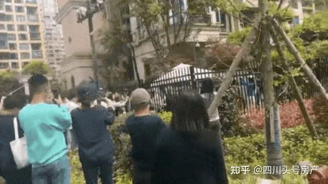 隔断?打通?成都华侨城滨江壹号(信和御龙山)业主矛盾何时了! - 知乎