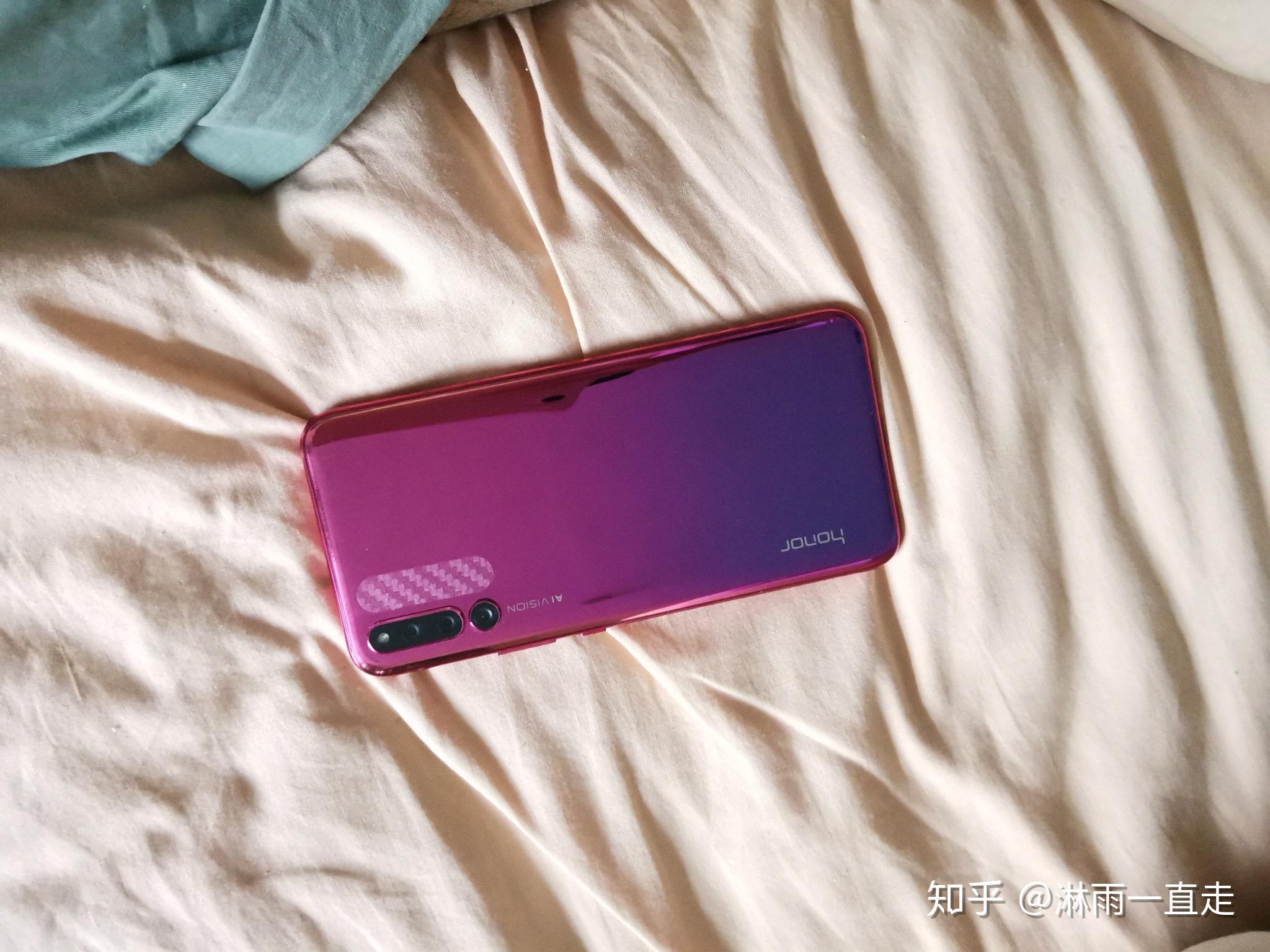 华为nova7se颜色是银月星辉但是家人说这个颜色更适合女生求大佬讲解