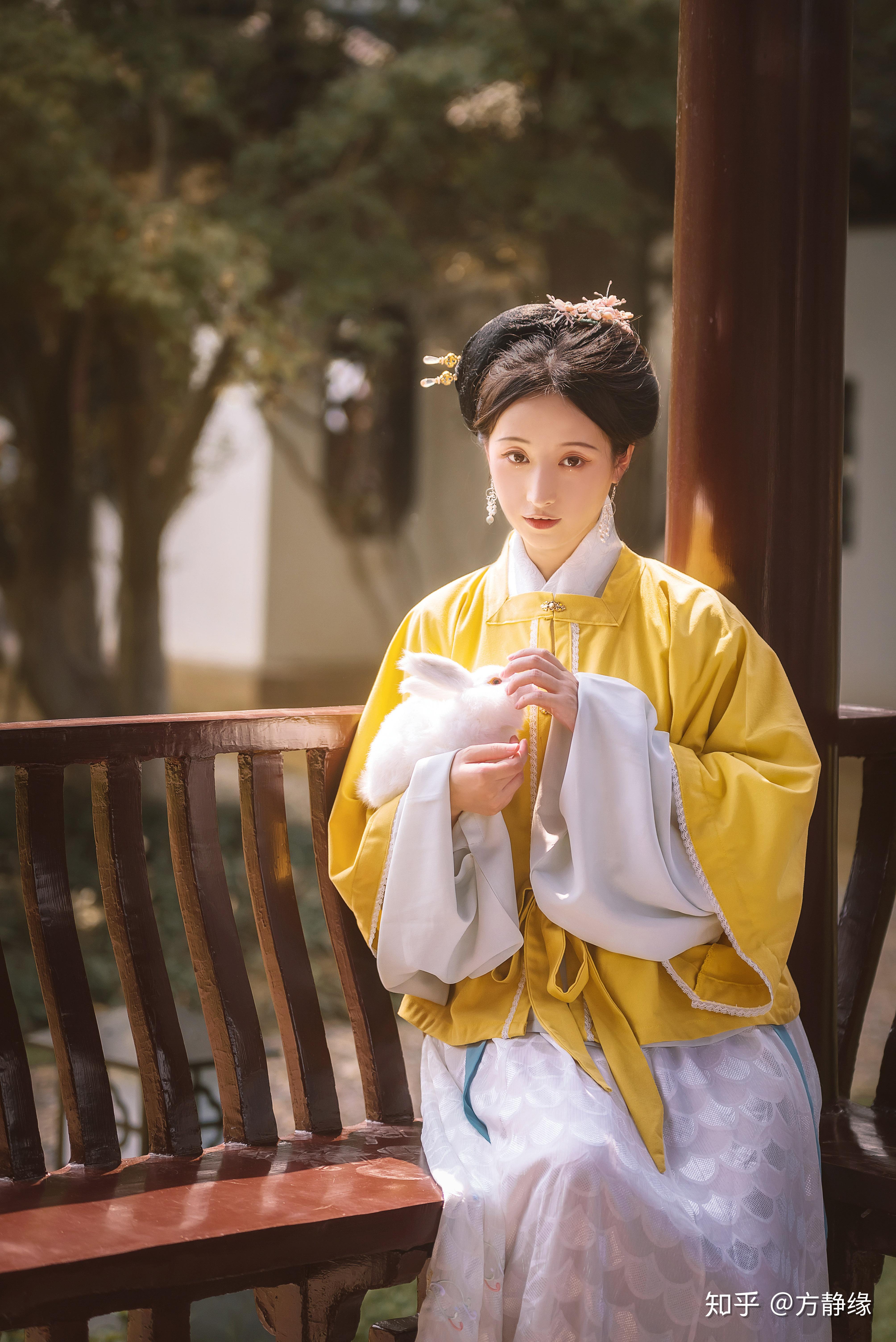 圆桌收录 我要非「常」美 看到有人说审美提高后,觉得汉服都不好看