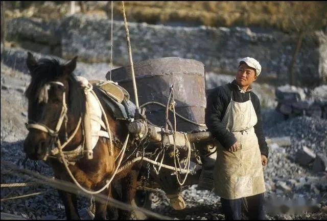 50幅老照片带你体验上世纪70/80年代的农村艰苦生活 - 知乎
