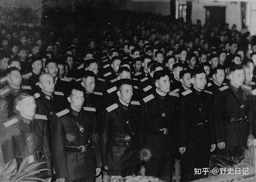 55年授衔时,傅作义为什么不是开国上将?毛主席:授上将委屈他了 - 知乎