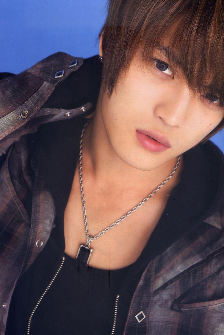 金在中有哪些花美男系列的图片?(我想收图)?