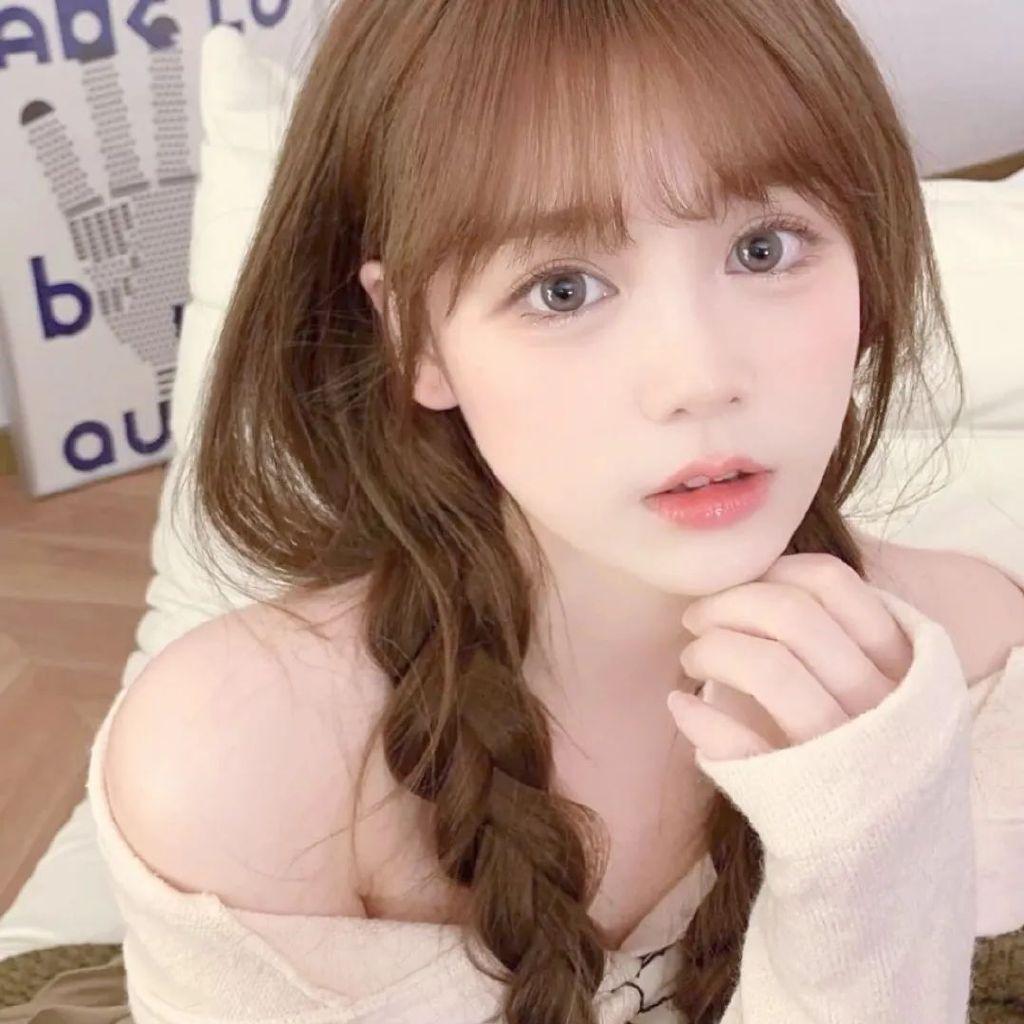 有没有很酷很拽的头像呀?(很酷很拽的图片女生)