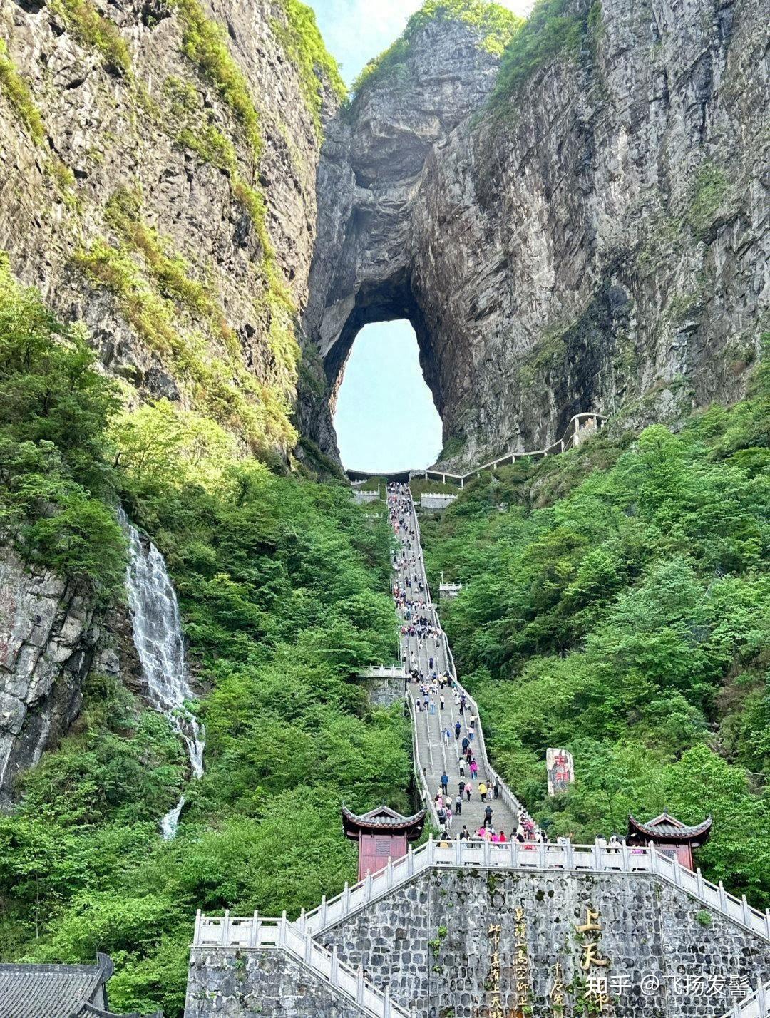 比亚迪厂房惊现“天门山天梯”?硬核测试背后的技术野望