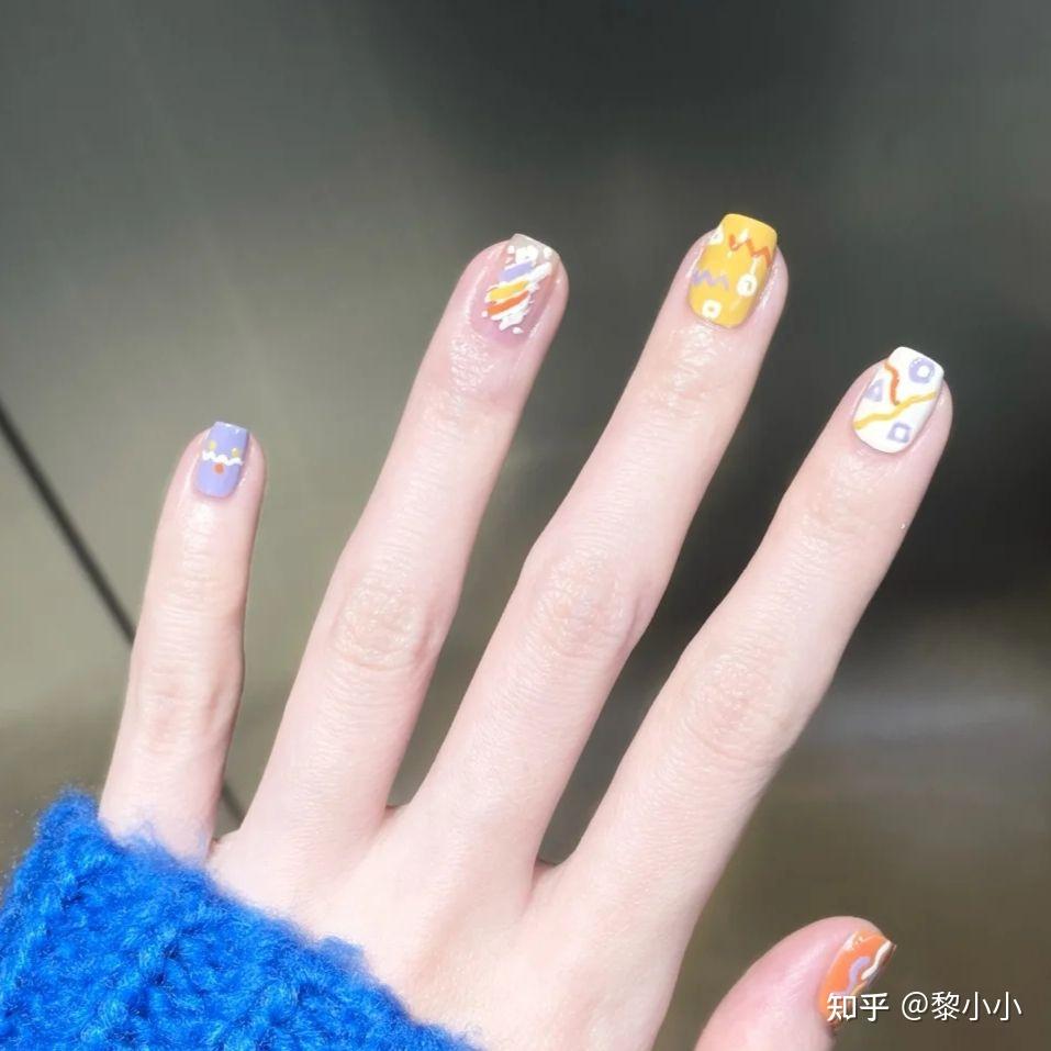 有什么美甲贴适合高中生少女?有没有照片呢?比较少女就行?