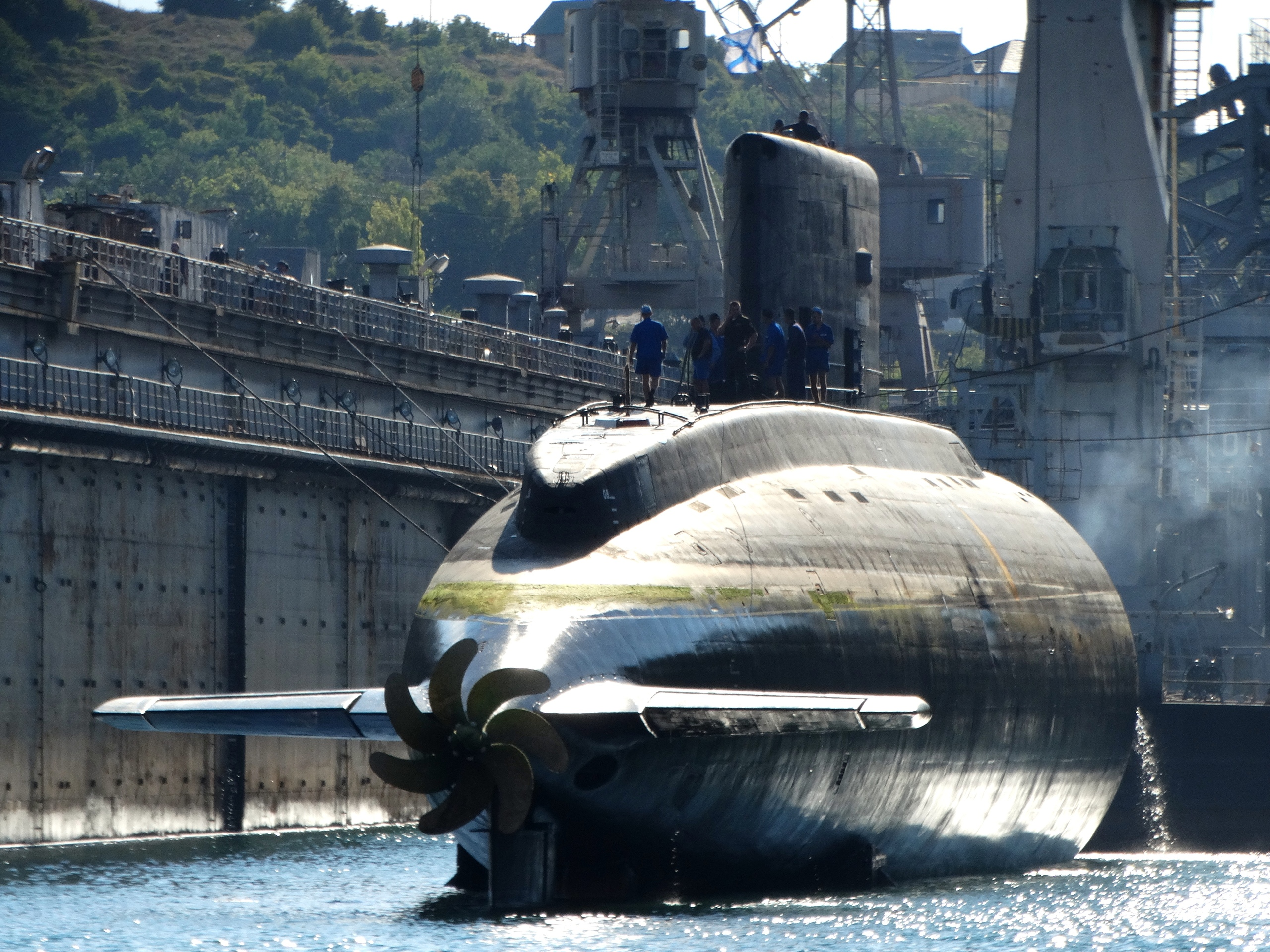 为什么大部分潜艇螺旋桨的桨叶数是单数? - 知乎