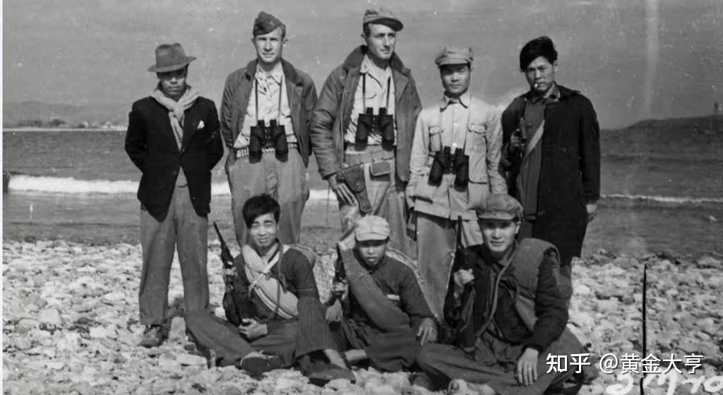 军统平时工作穿军装还是中山装,《潜伏》的军统服装是不是错了? - 知乎