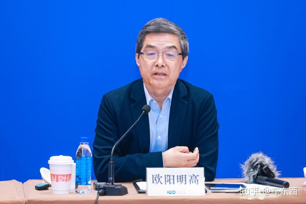 中科院院士预判固态电池十年内会更新三代!2035年新能源市占率超8成