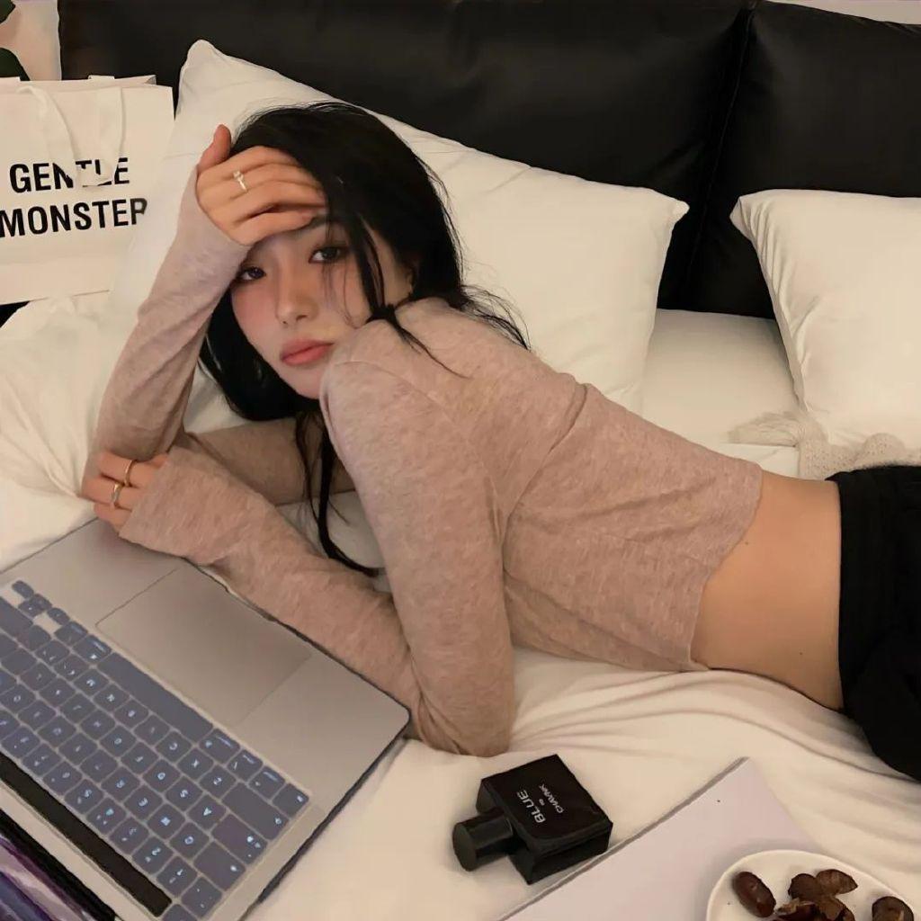 有没有很酷很拽的头像呀?(很酷很拽的图片女生)