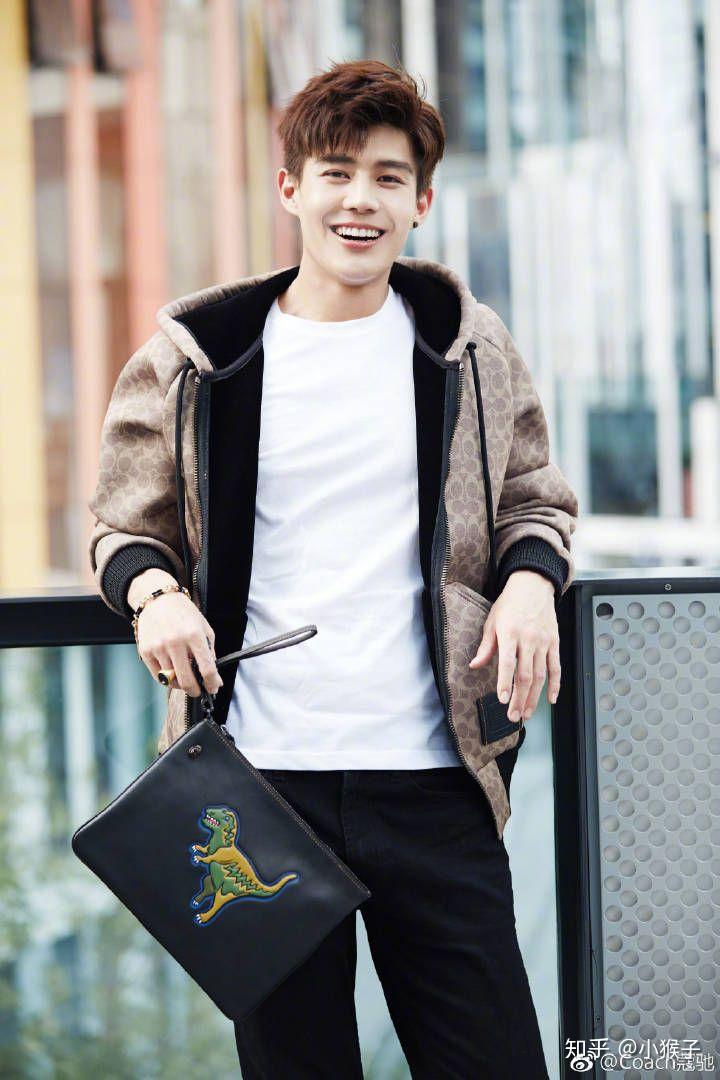 有没有人觉得归去来里的宁鸣扮演者于济玮和任嘉伦长得很像