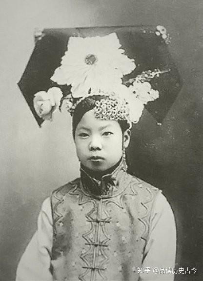 大清末代皇妃文绣:一个敢与溥仪大闹离婚的女子 - 知乎