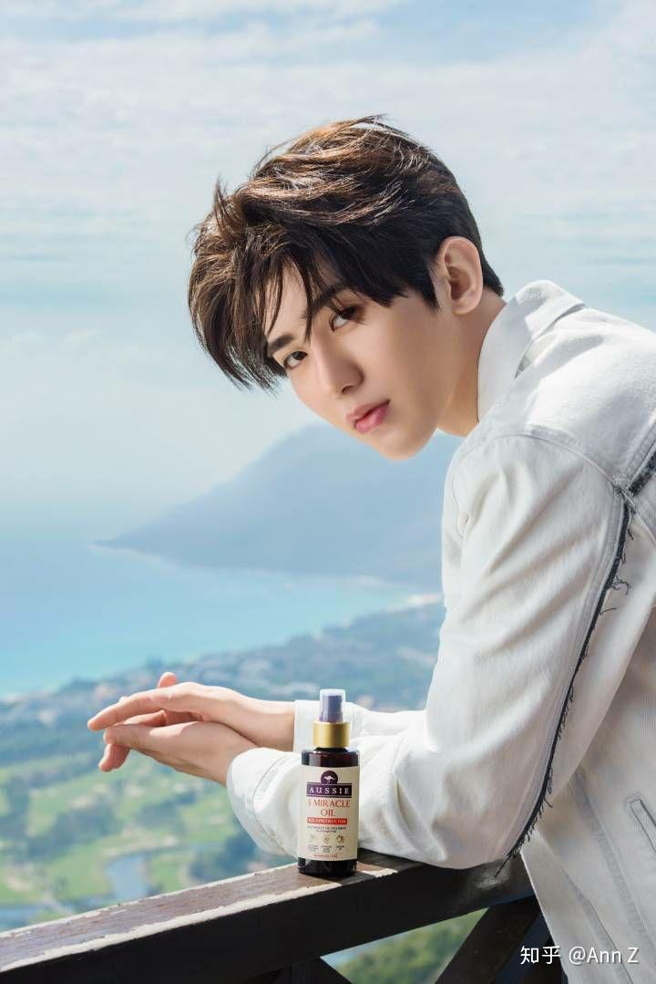 如何评价蔡徐坤的粉丝评论秀学历结果基本全是假的