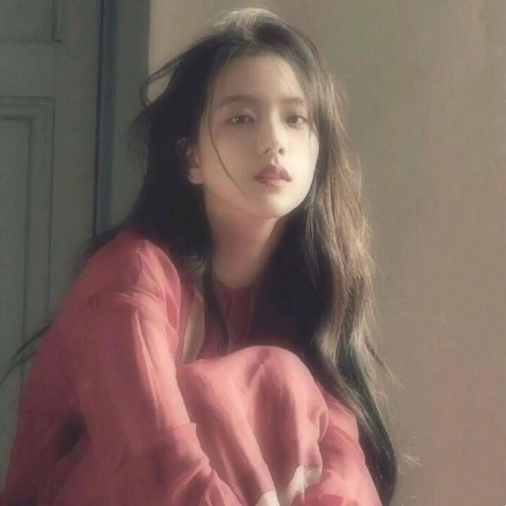 有没有很酷很拽的头像呀?(很酷很拽的图片女生)