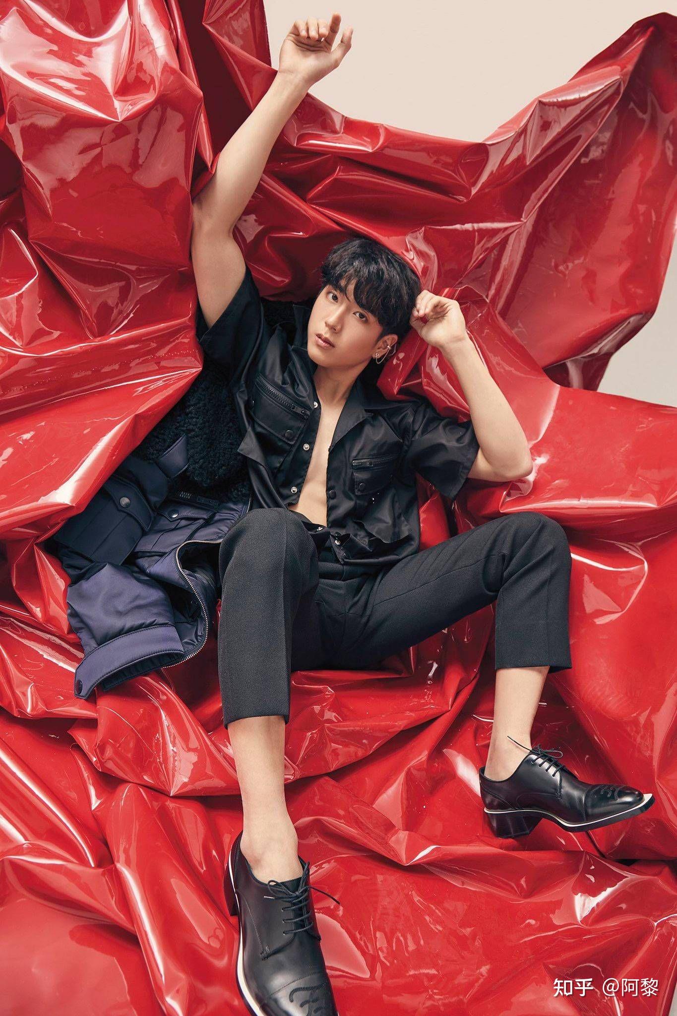 你觉得泰国男明星的颜值天花板是谁