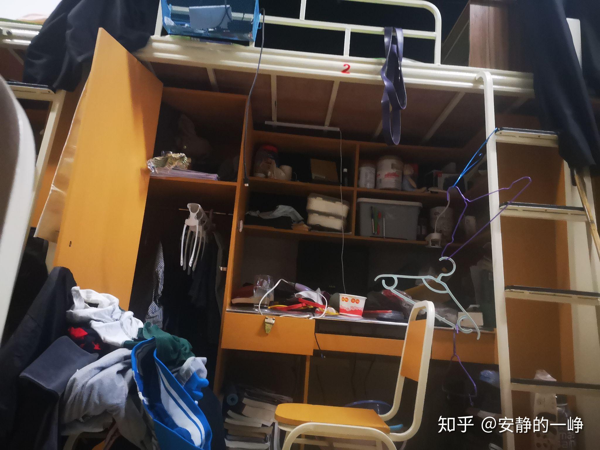 男生宿舍可以有多乱