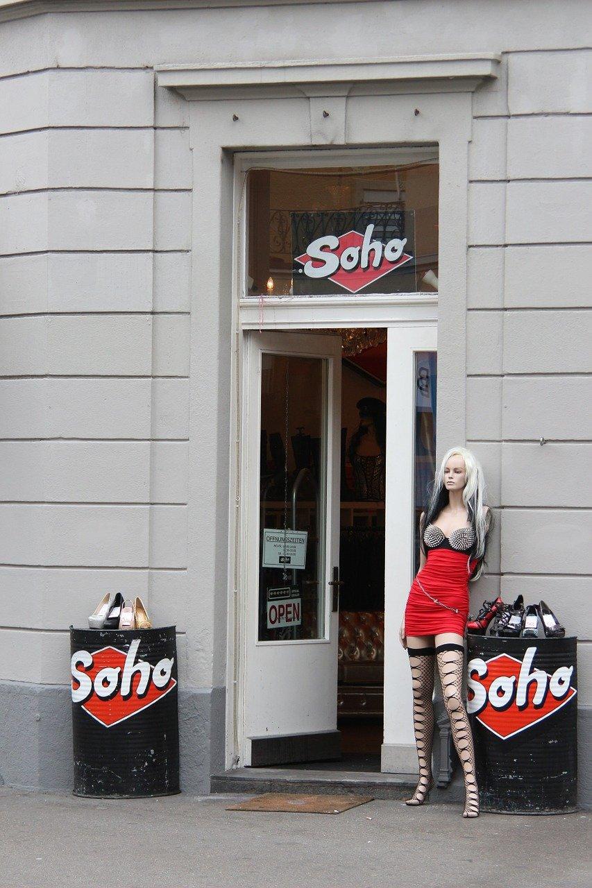 门市朝着胡同怎么解决