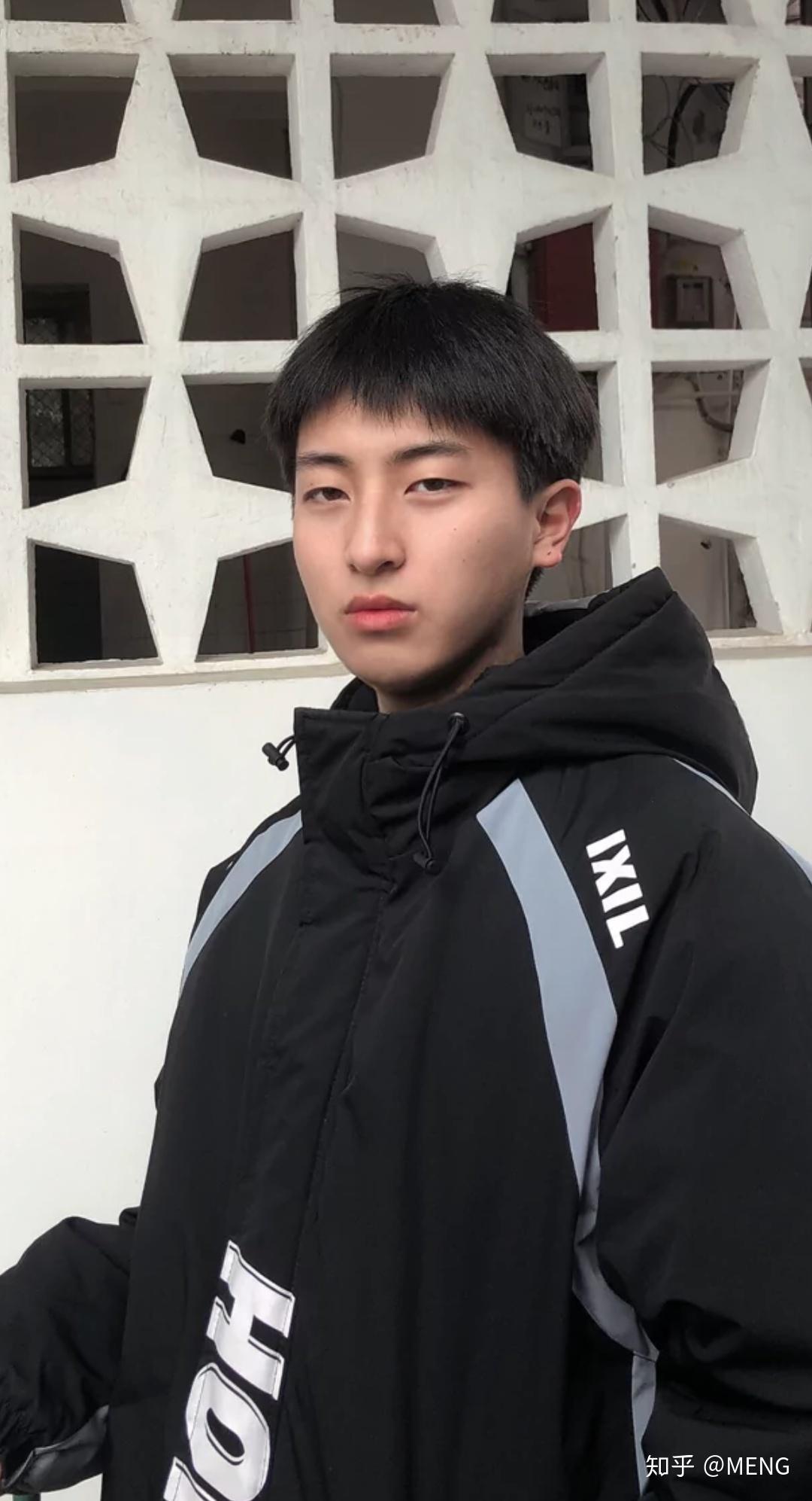 你见过最帅的高中男生长什么样? - 知乎