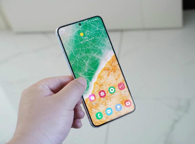 价格直降1400元三星s22到手3599元值得入手的小屏旗舰