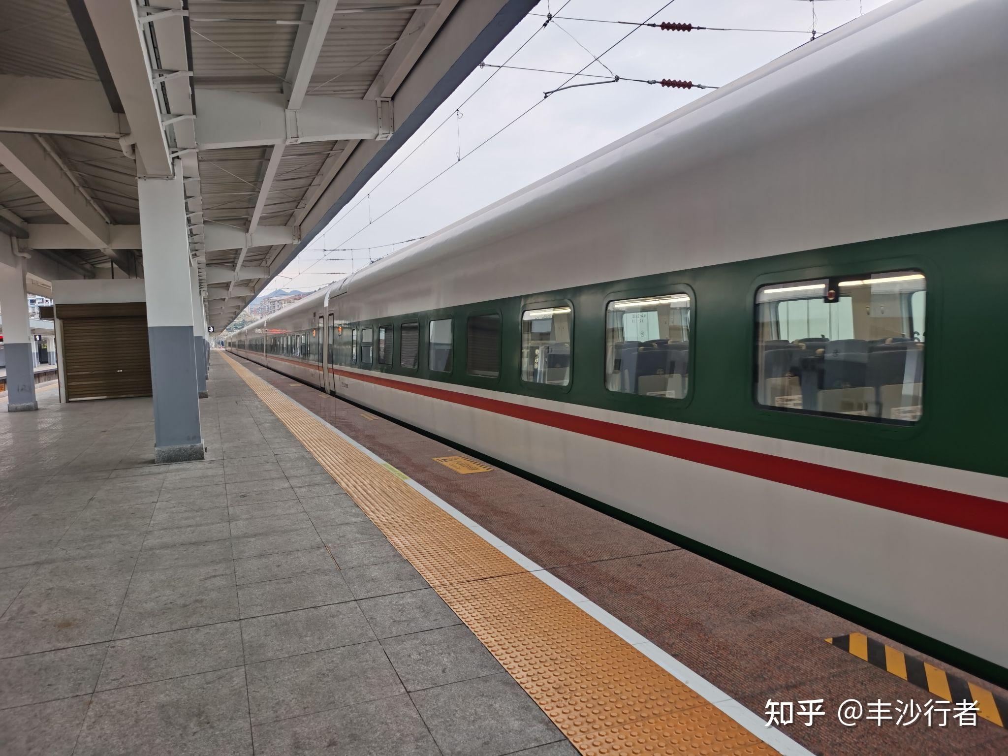 铁路迷们对cr200j是什么看法? - 知乎