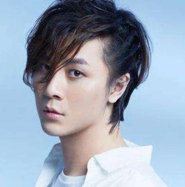 张大仙颜值尽毁翻到多年前老照片这五官比例亮了