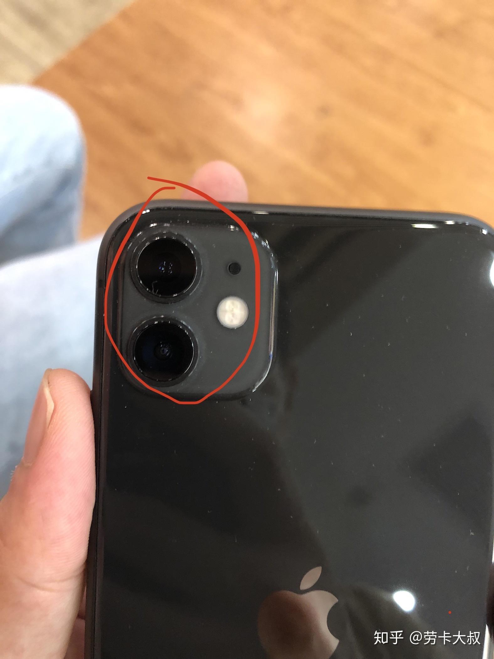 苹果11摄像头周围有一圈白是怎么回事