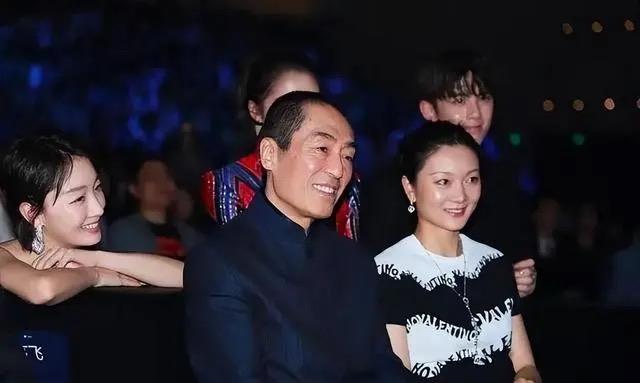 张艺谋和妻子之间有哪些温暖的互动? - 知乎