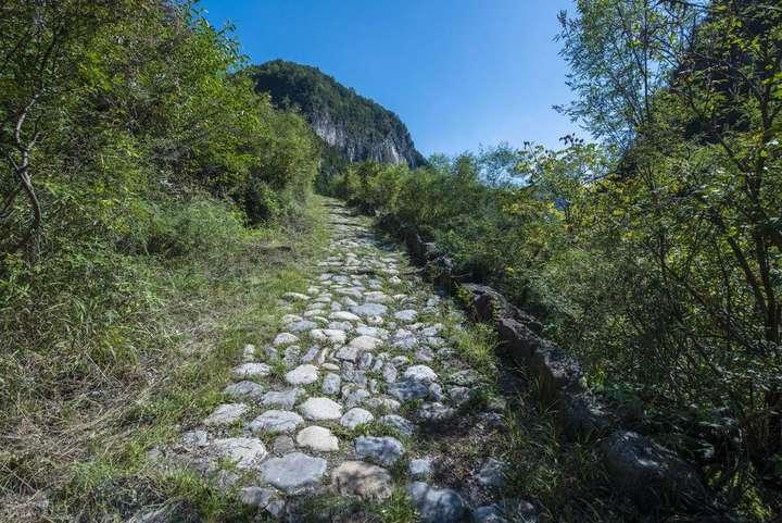 出远门,当日不扫屋,三日不倒土,是什么风俗,有何说法? - 知乎
