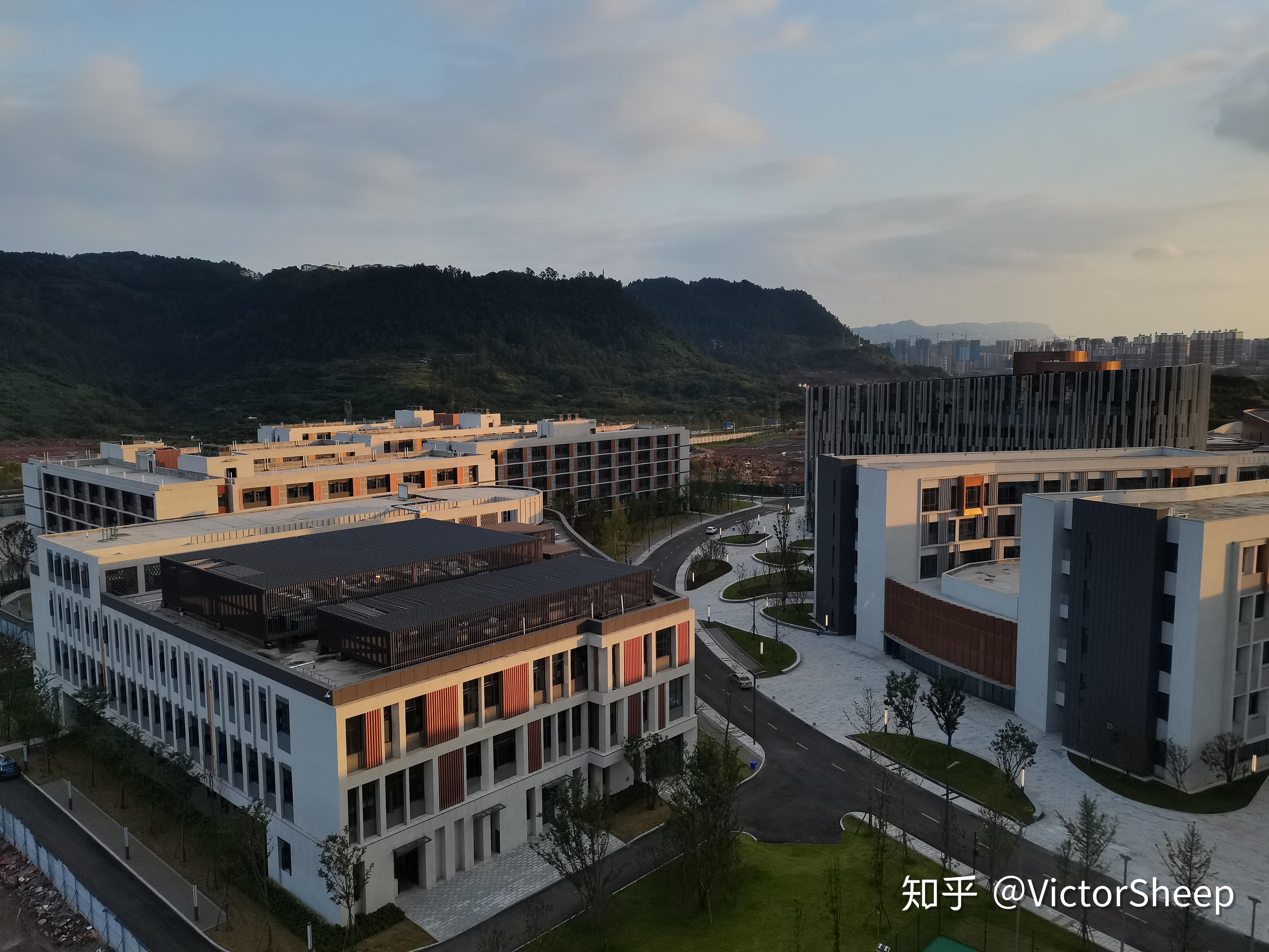 四川外国语大学成都学院宜宾校区如何
